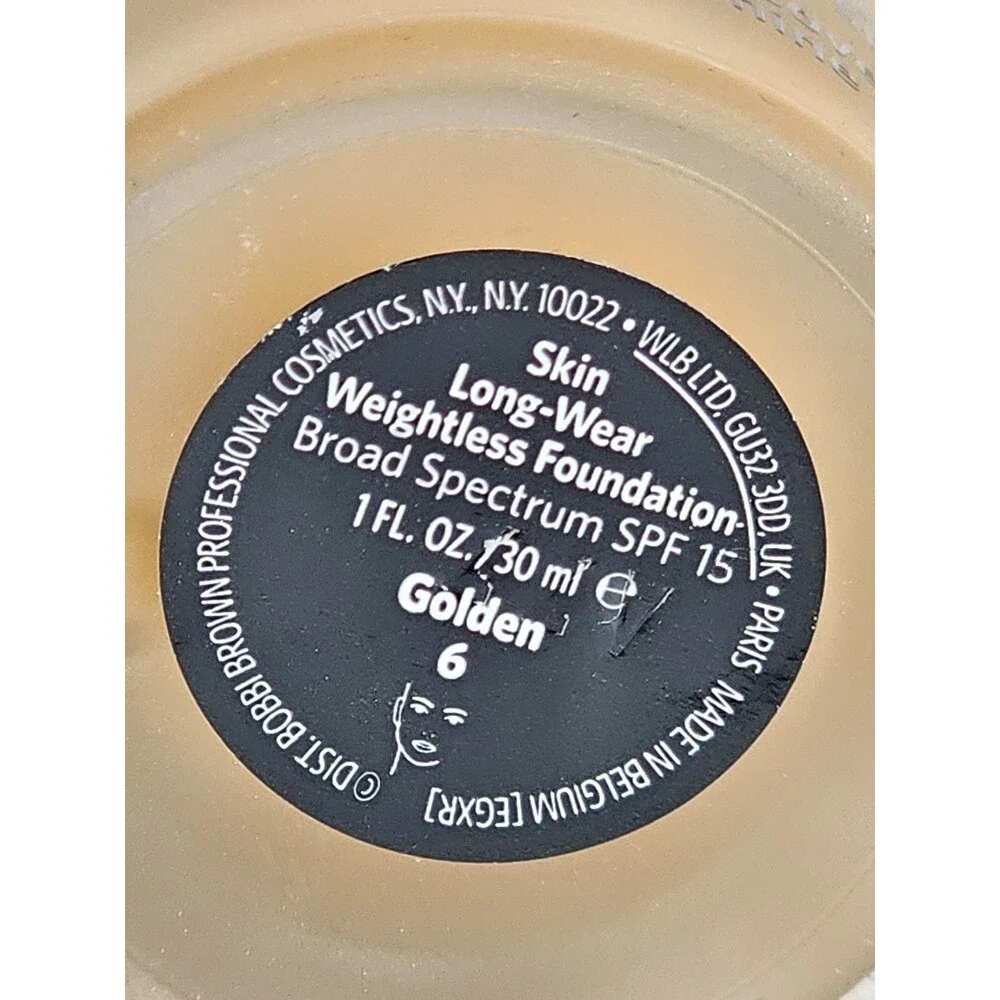 Bobbi Brown Skin Long-Wear Weightless Foundation in the shade Golden 6